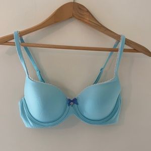 Victoria’s Secret bra 34c